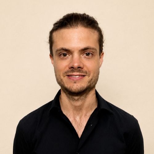 Duncan Website headshot